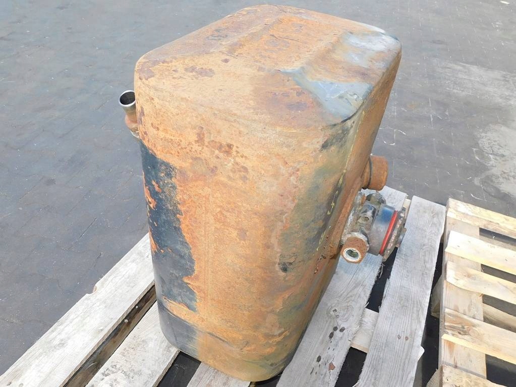 фото №7, Iveco eurotech 99r бак гидравлики 63/50/33