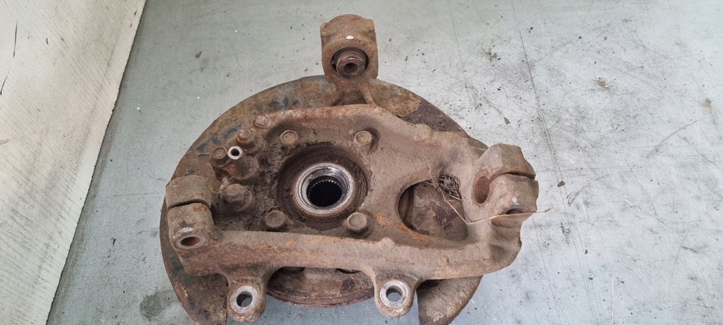 фото №12, Ступиця задня navara d40 pathfinder 2.5 dci 2009 rok