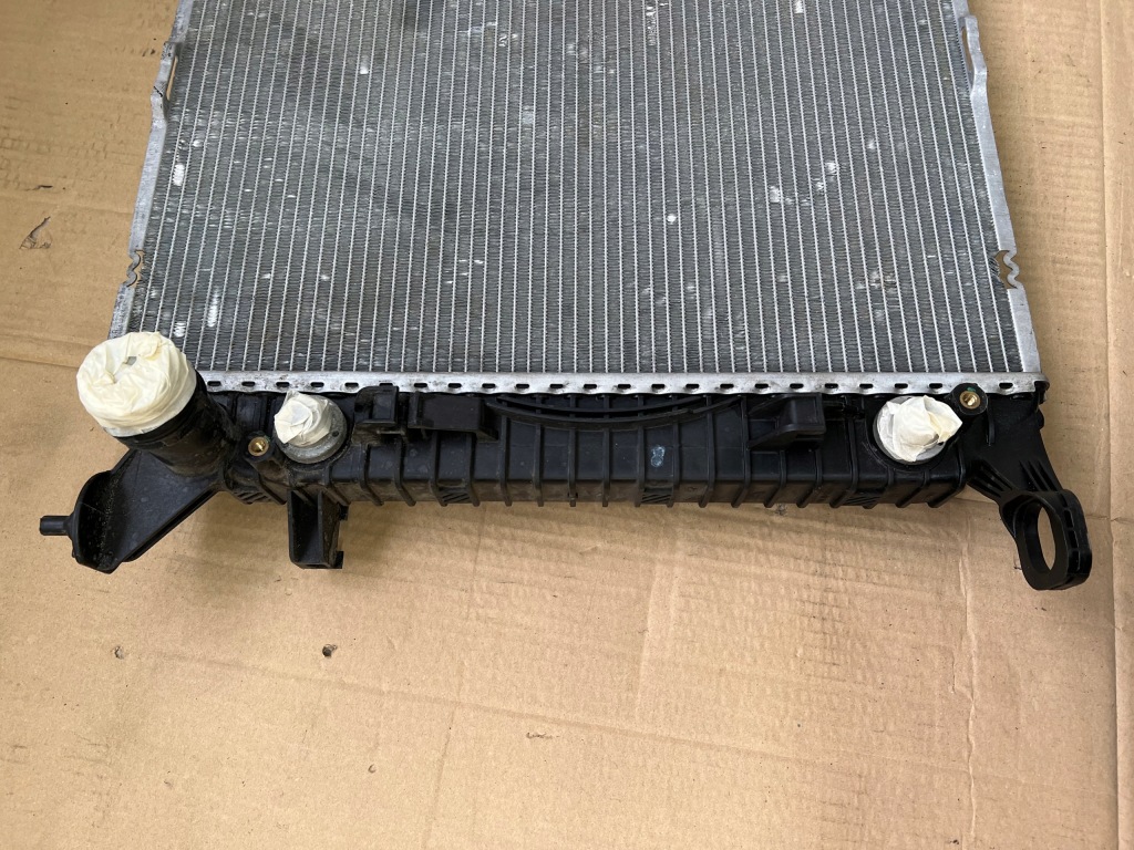 Audi q5 3.0 tdi 8r радіатор води оригінал європа Київ