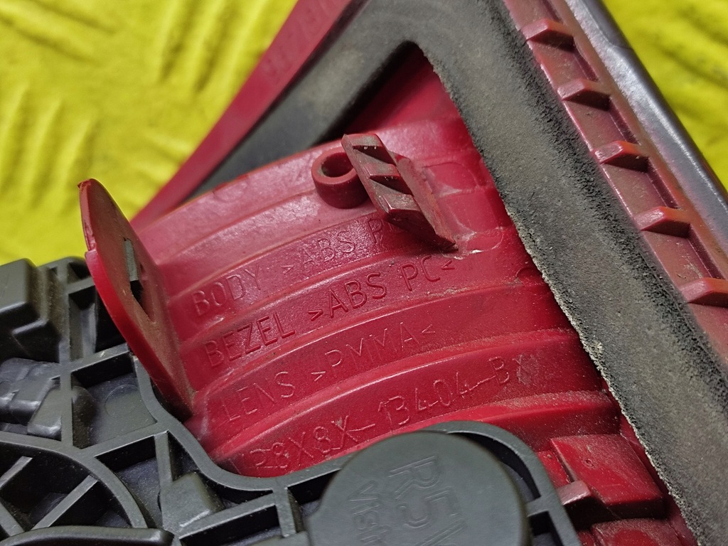 фото №11, Citroen c5 iii kombi лампа правий задня w кришка багажника