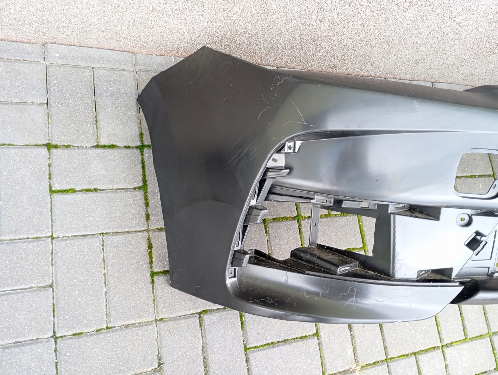 Бампер передній перед toyota corolla e16 рестайлінг  16- Київ