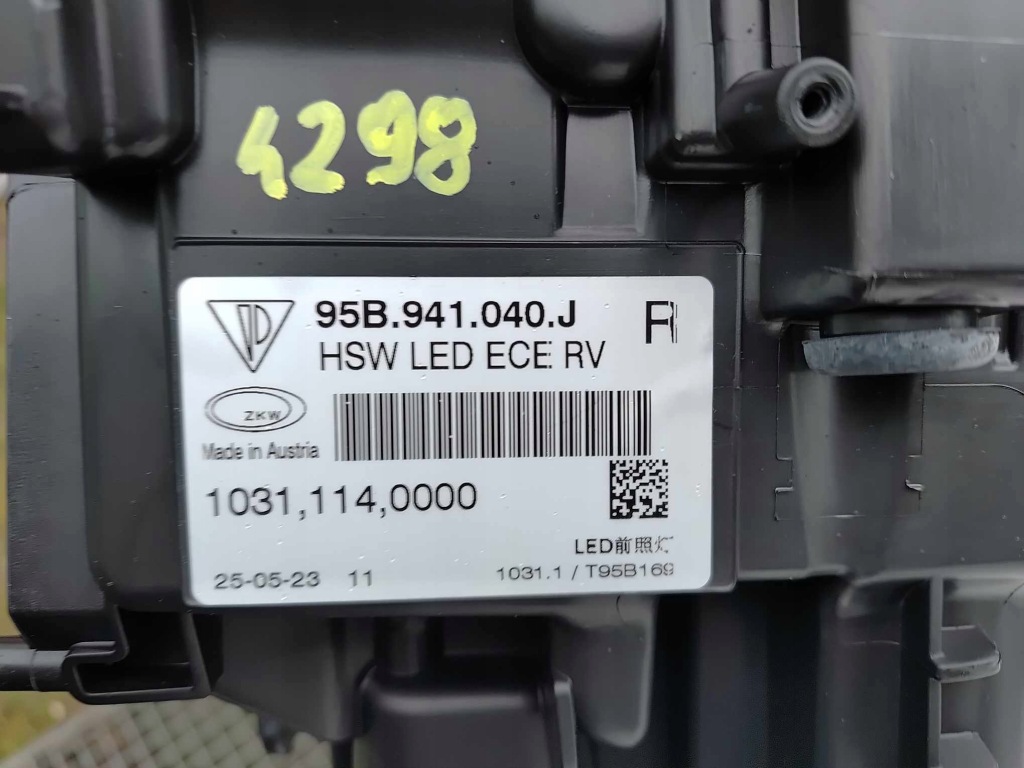 Porsche macan turbo gts фара ліва правий перед full led нове оригінальний номер 4298 Оригінал