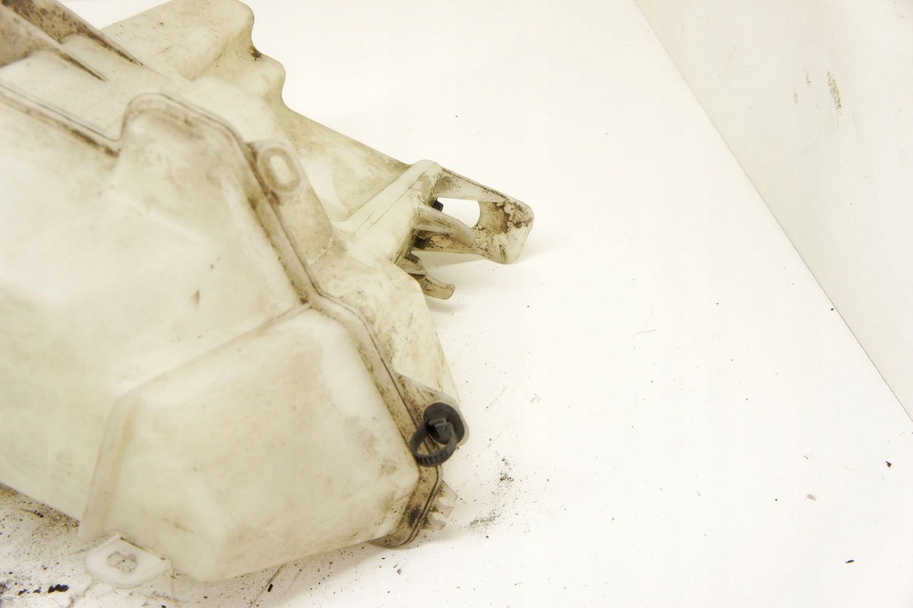 фото №5, Nh273 hyundai veloster i бак омивача