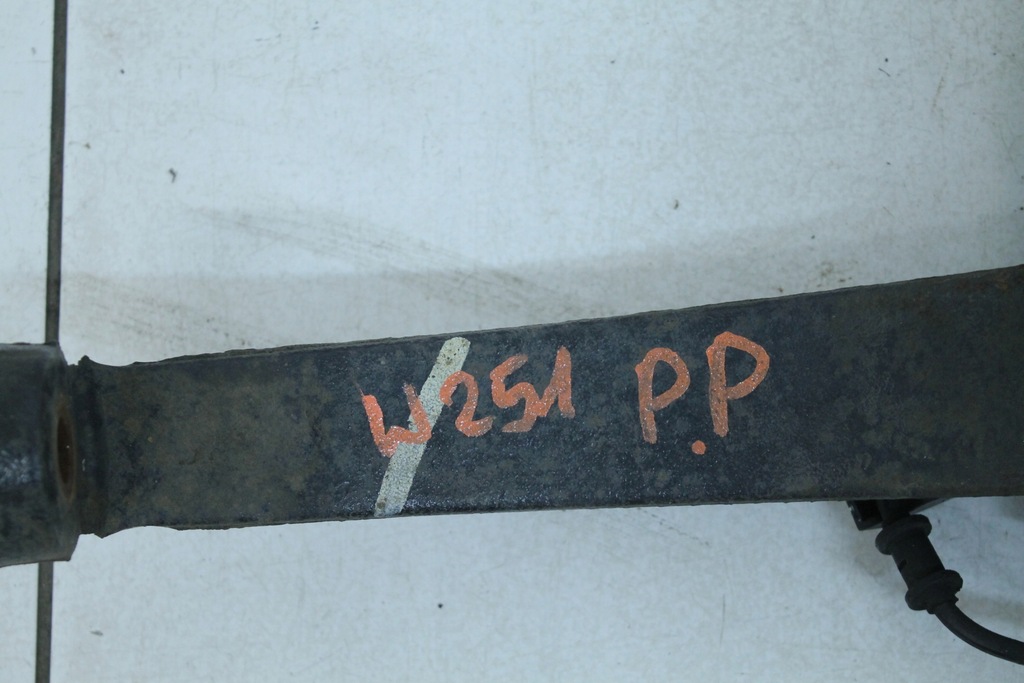 фото №5, Поворотний кулак диск супорт правий перед mercedes w251