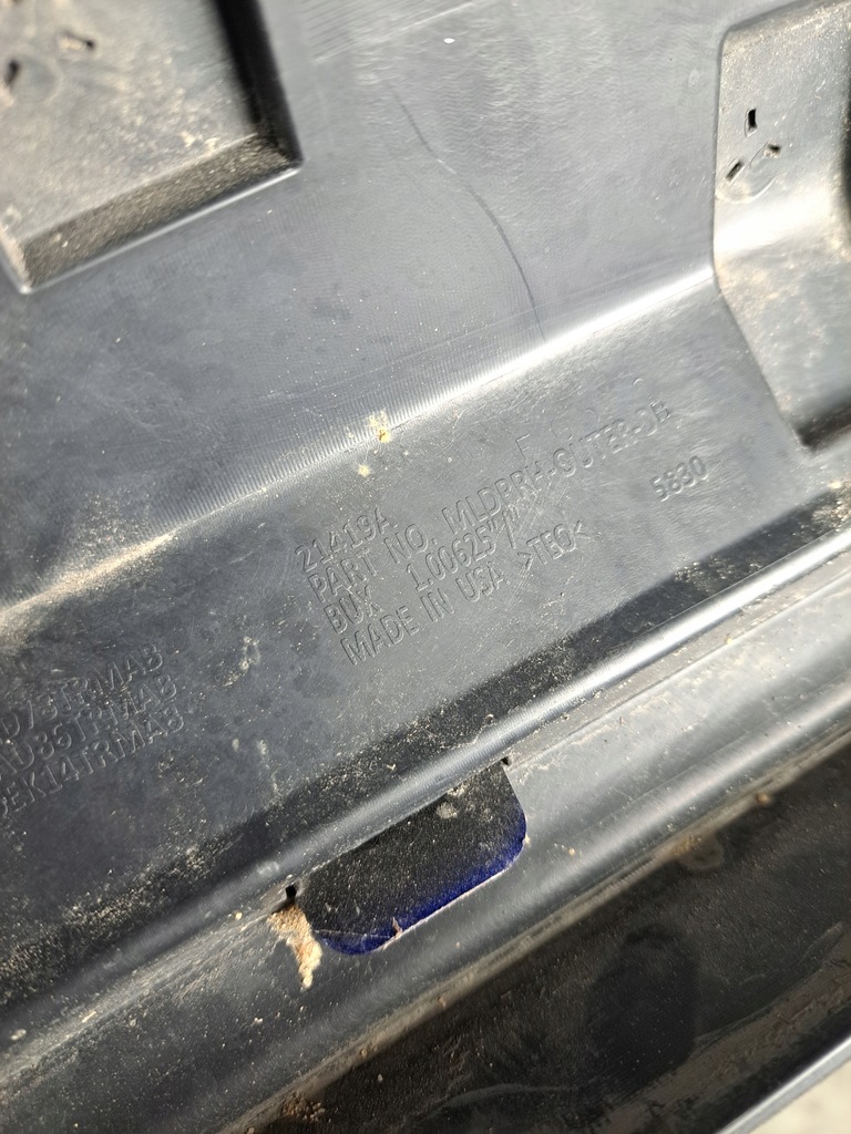 фото №13, Молдинг крила правий задня wrangler jl 18- sahara