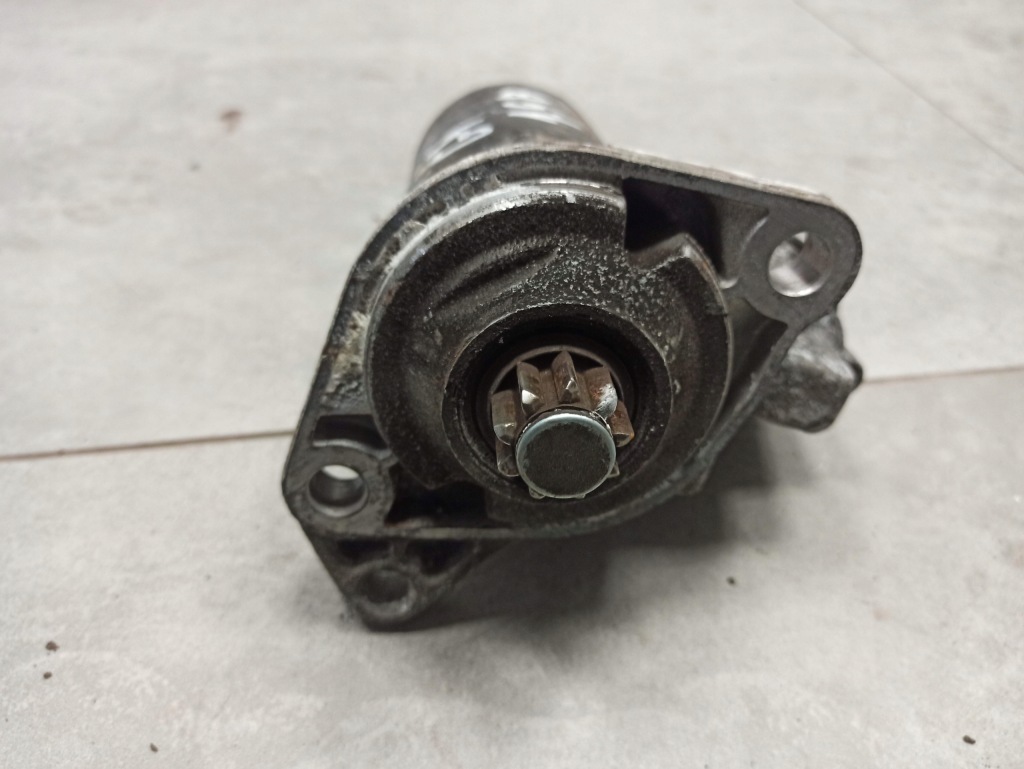 Vw golf v 03-10 1.4b стартер 00001122404 Доставка