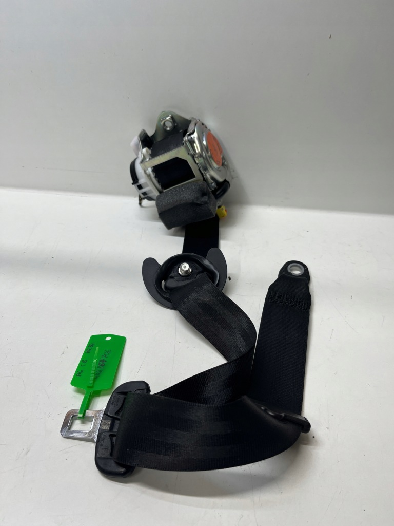 Купить Audi a6 c8 ремни безопасности правый  левое  перед 4k8857705