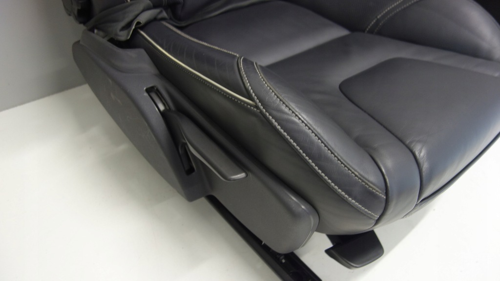 фото №5, Volvo xc60 i r-design сиденья заднее сиденье обшивки