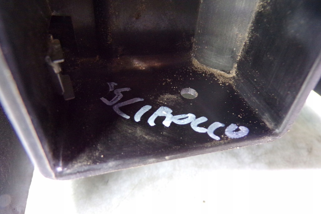 фото №8, Подлокотник туннель aux кожа vw scirocco