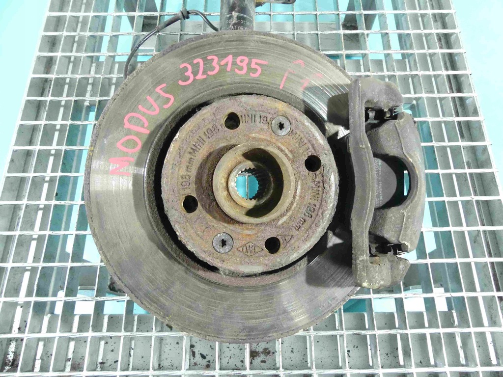 фото №1, Поворотний кулак права ступиця перед 1.4 16v renault modus