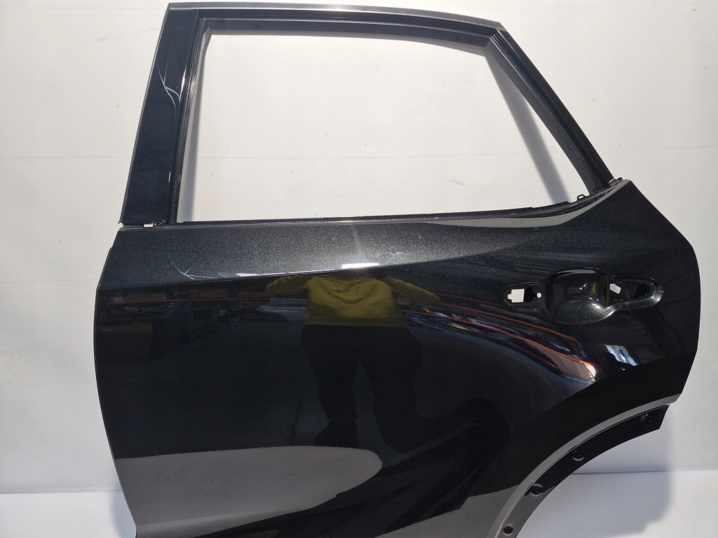 Дверь левое  задняя lexus rx v 22- оригинал Цена