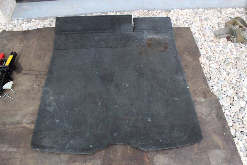 фото №1, Volvo v50 04-.. обшивка багажника плита