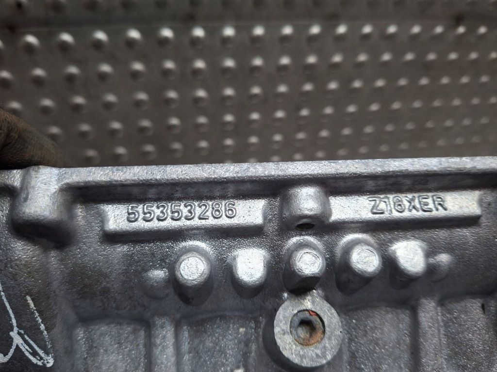 Головка двигателя 55353286 opel zafira b 1.8 16v z18xer 2005- Доставка