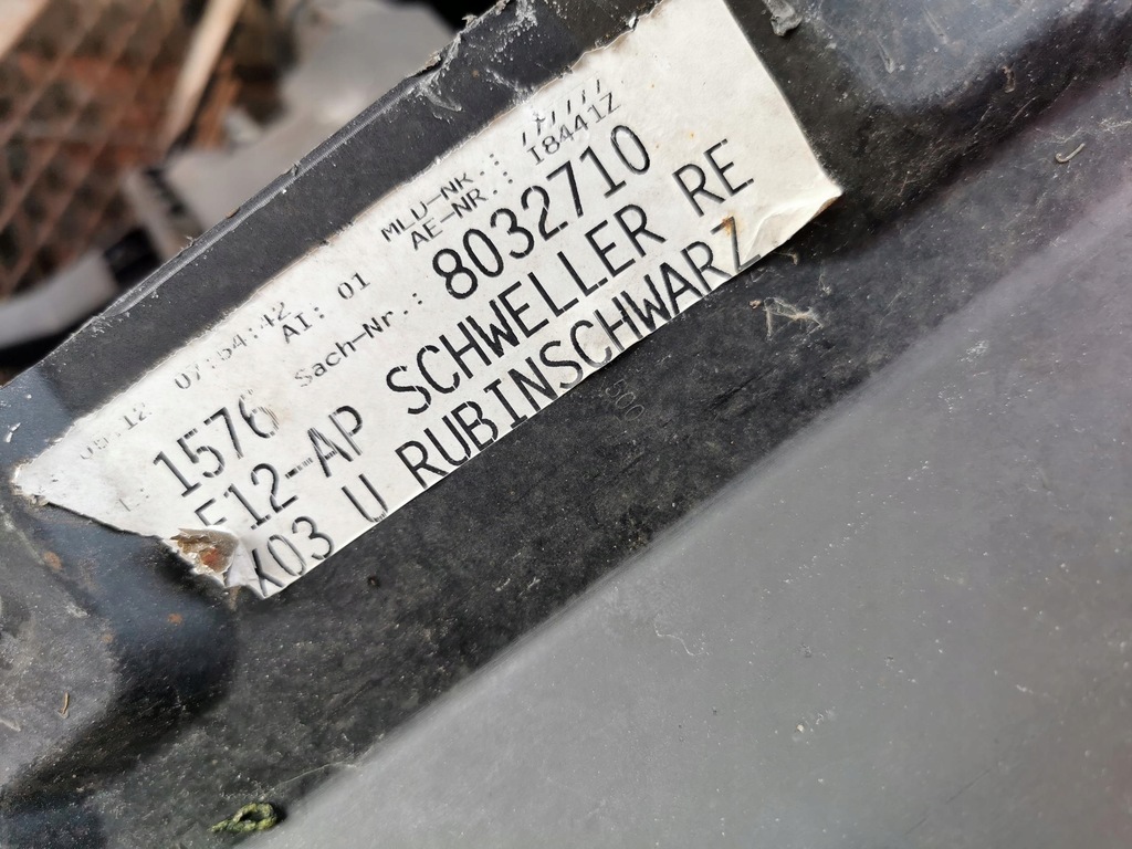 фото №13, Молдинг порог правая bmw seria 6 f12 f13 8050416