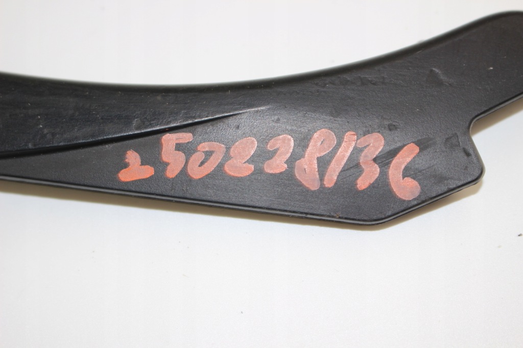 Молдинг скло лобове ущільнювач права czarna bmw f30 f31 f80 7258188 Зі Шроту