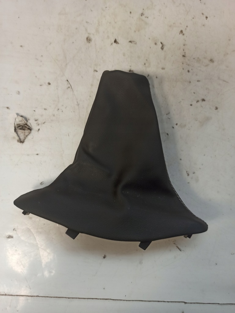 фото №1, Volvo v40 ii чехол тормоза ручного