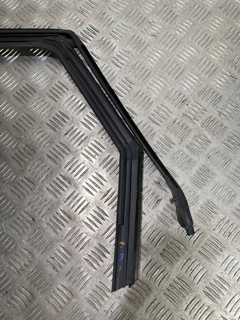 2019 opel grandland x прокладка скло двері задніх бічний 981485678 Київ