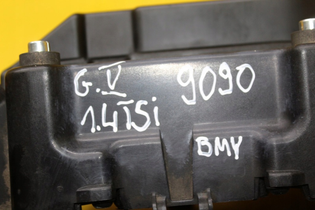 фото №12, Корпус компресор 03c103502f touran golf v 1.4tsi