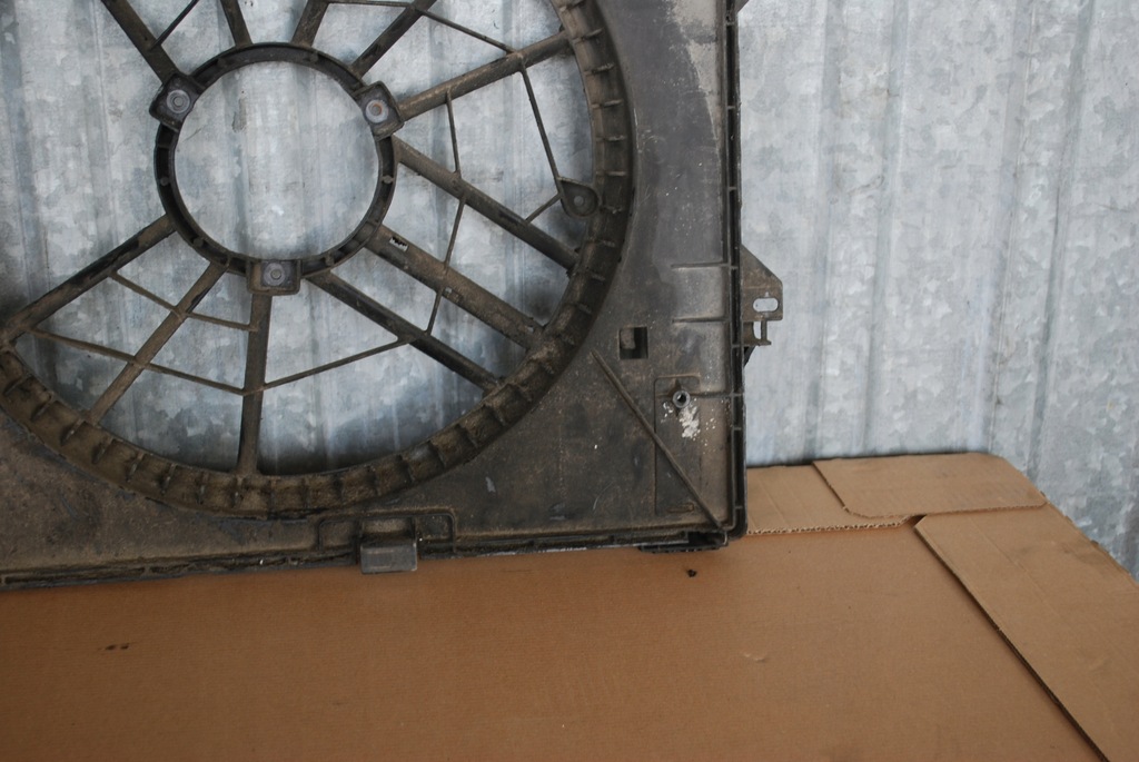 фото №5, Корпус вентилятора vw t5 2.5 tdi 7h0121201bc