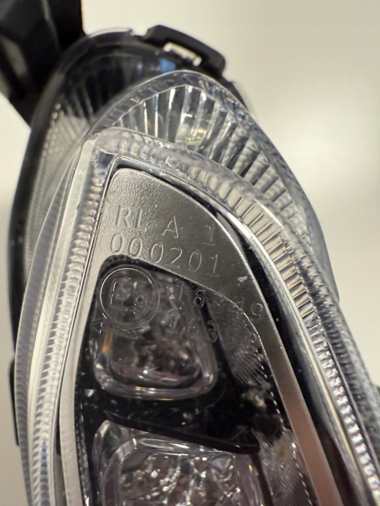 фото №7, Hyundai i30 iii лампа led правый противотуманная фара 92208g41