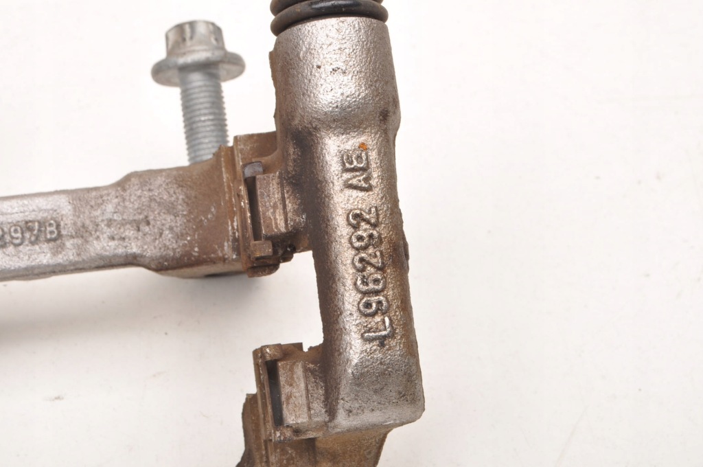 фото №5, Mercedes eqb x243 кронштейн суппорт тормоза скоба задняя l96292ae