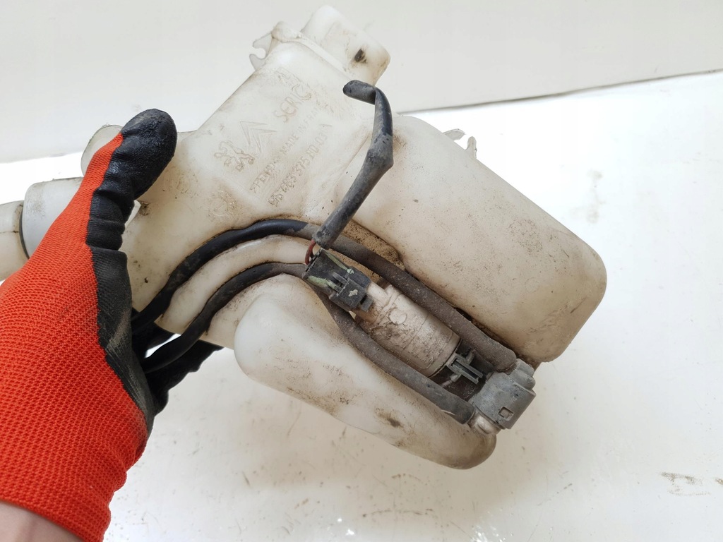 фото №6, Бачок омивача помпа peugeot 207