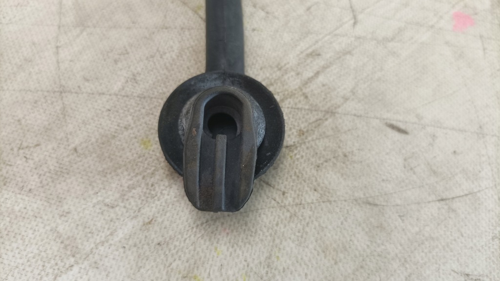 фото №4, Audi q7 15- трубка жолоб deszczówki usa 4m0260113a