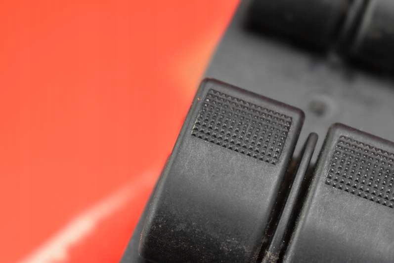 фото №10, Панель управление окон eu dd1066350b mazda 2 dy 06r