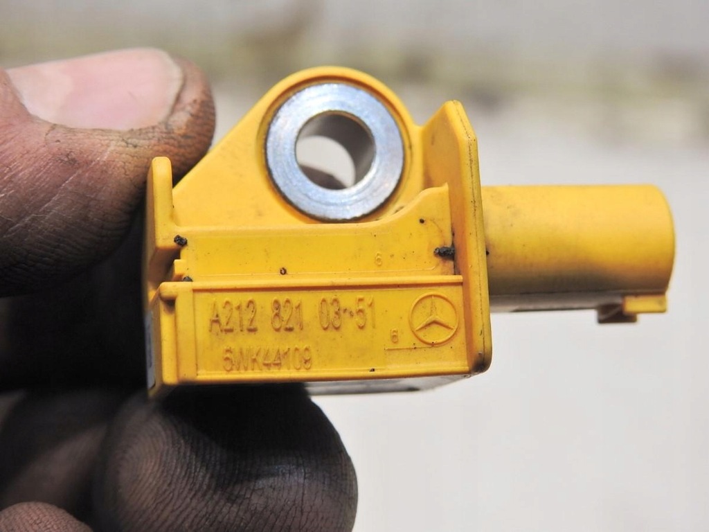 фото №6, Датчик ударний mercedes w212 a2128210351