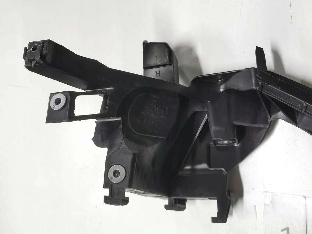 фото №12, Кронштейн, кронштейн, направляющая лампы, фара audi q5 правый 139.