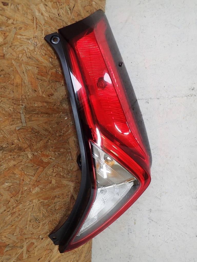 фото №1, Лампа правая задняя правый задняя toyota aygo ii b4 lift