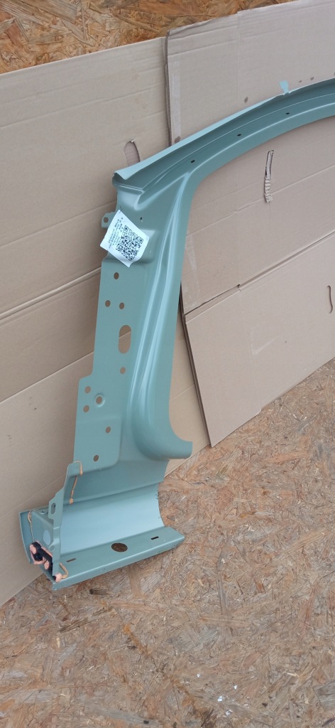 Tesla model 3 iii 17- обшивка bok блок двигателя правый перед подкрылок 1073674-sc-b Оригинал