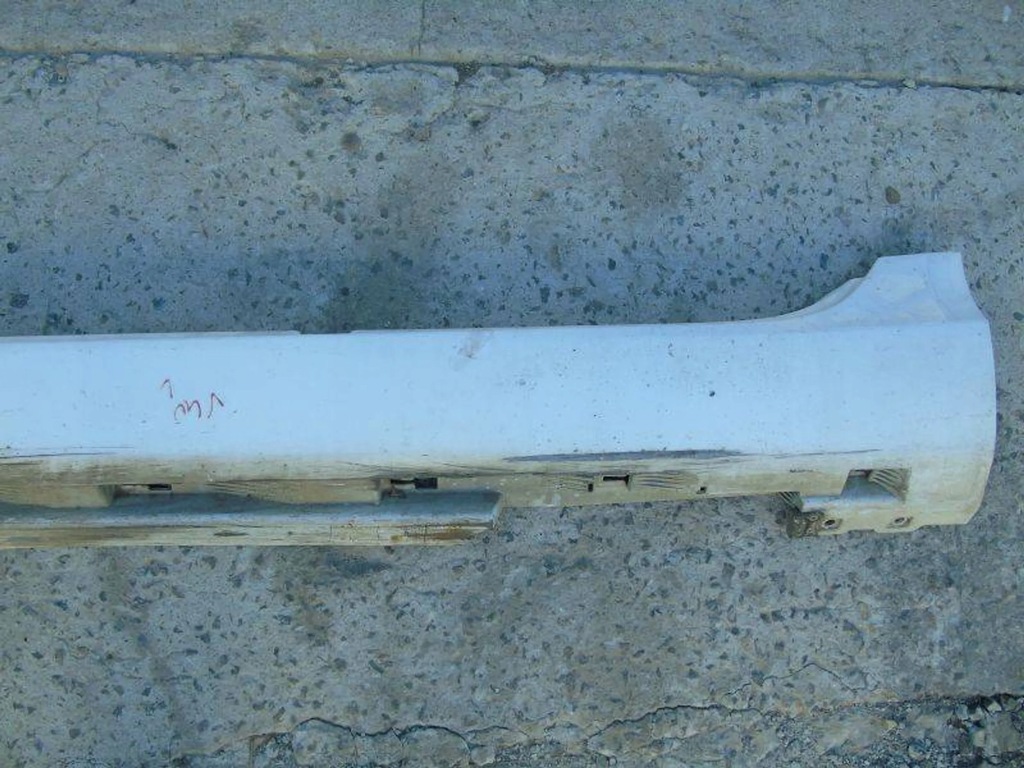 фото №3, Volvo v40 ii молдинг порог левая наружная