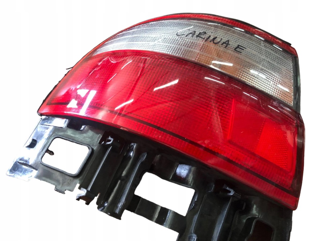 фото №1, Toyota carina t210 лампа задняя правая 11-1812b