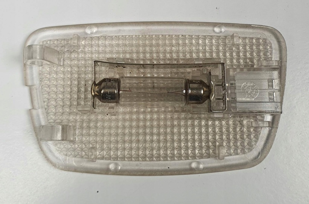 фото №2, Лампа освещение салона volvo v70 ii 30754443