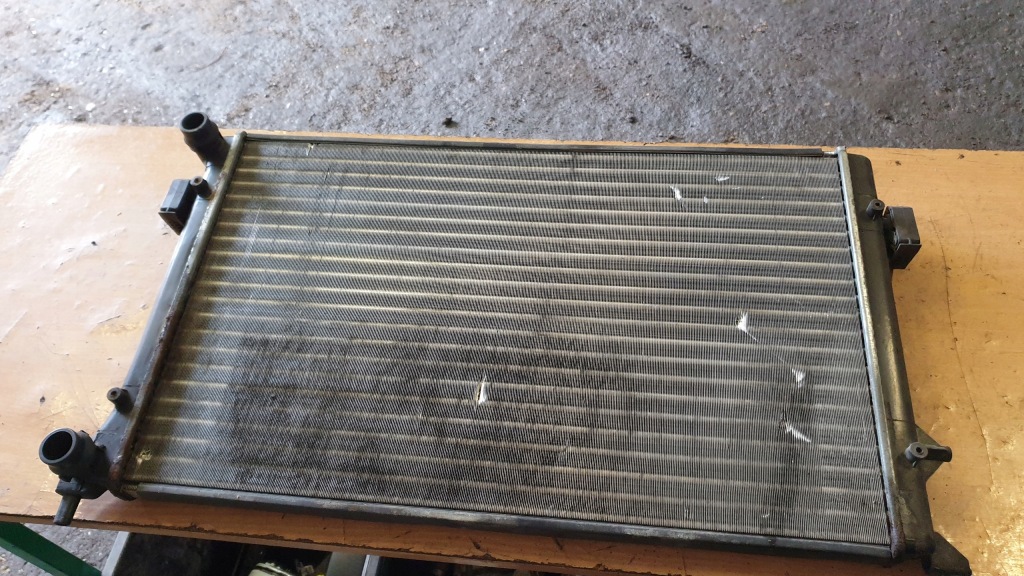 фото №1, Vw golf v 1.6 8v радіатор wody