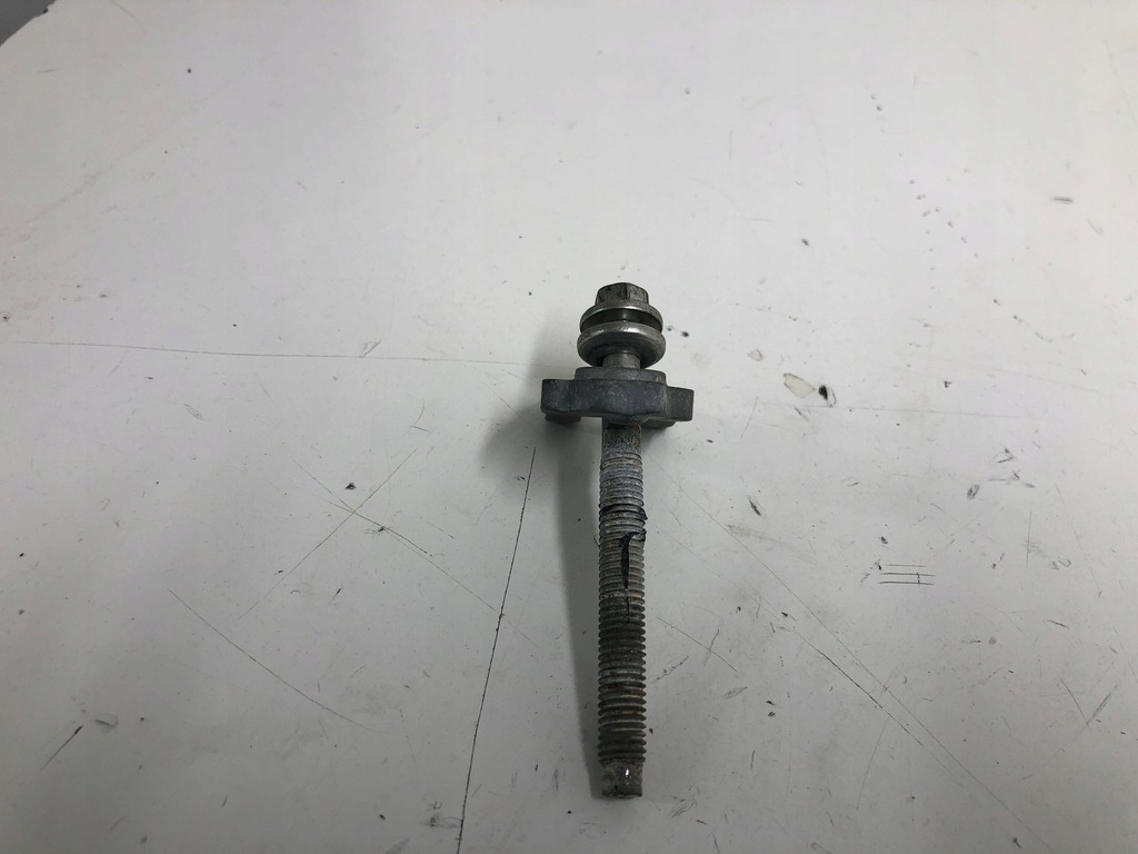 фото №7, Opel vivaro 2016 кронштейн / крепления форсунки