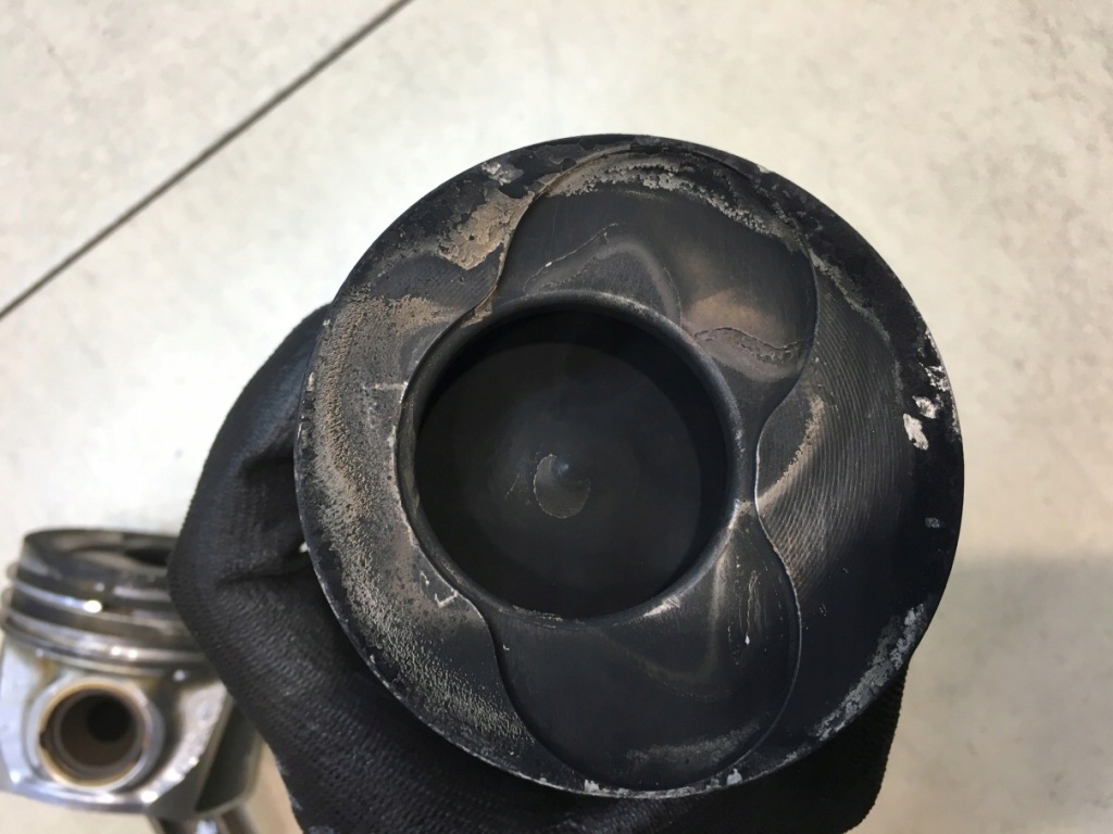 Поршень шатун passat b5 fl 1.9 tdi 79l59 в Україні