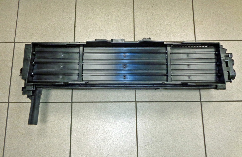 фото №2, Kia sportage v шторка жалюзи верхний