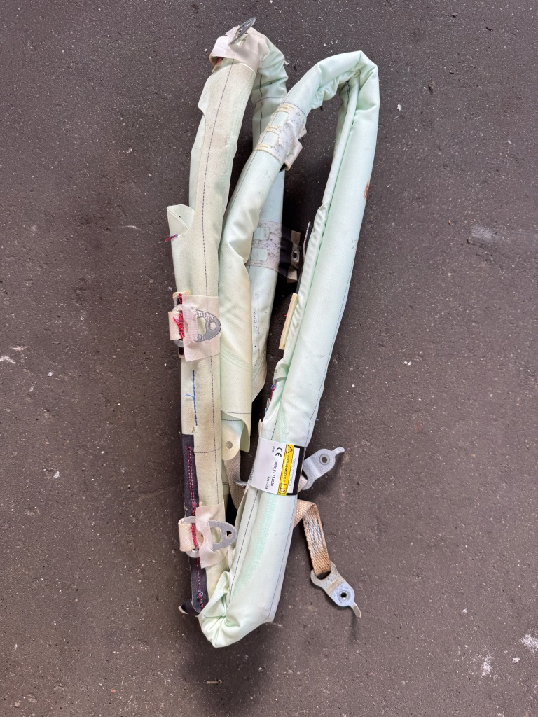 фото №1, Volvo v90 шторка безопасности левая оригинал 31455874