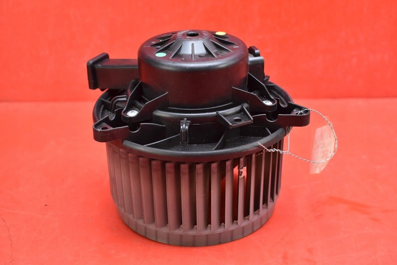 Воздуходувка вентилятор обдув eu 52426734 opel insignia a 08-14 в Украине