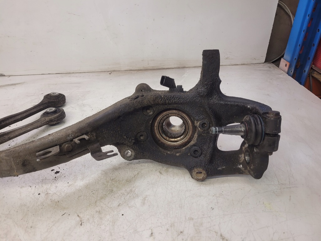 фото №6, Поворотный кулак левый перед audi a4 a5 a6 a7 8k0407257g