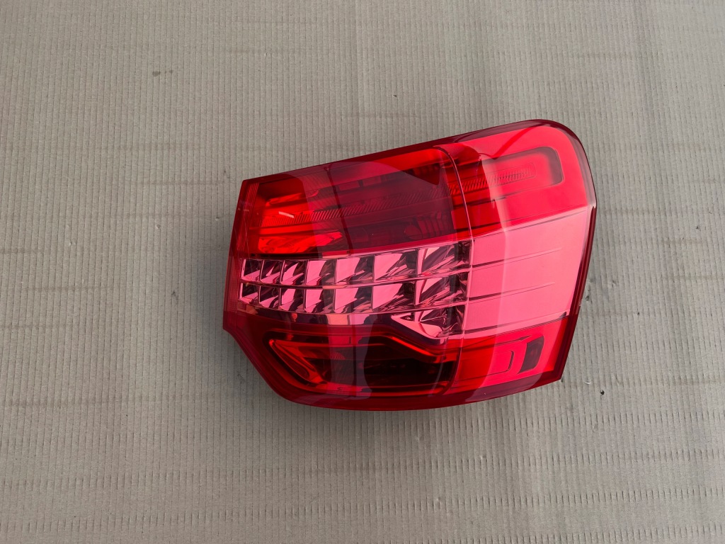 фото №1, Citroen c5 iii x7 sedan лампа права задня задня eu
