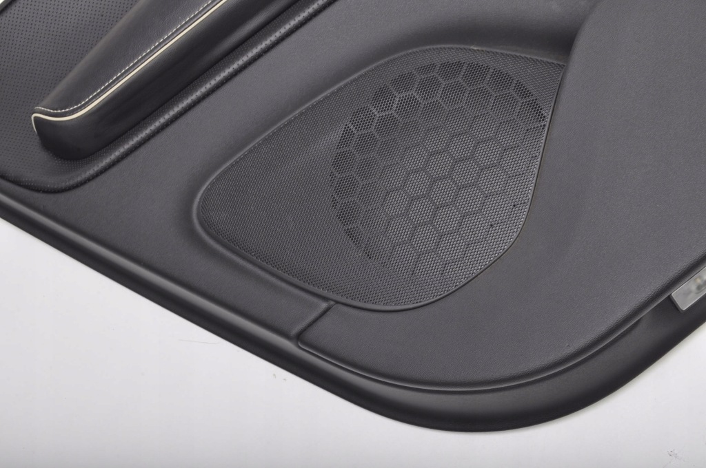 фото №3, Volvo xc90 ii обшивка дверь левый задняя 31393115