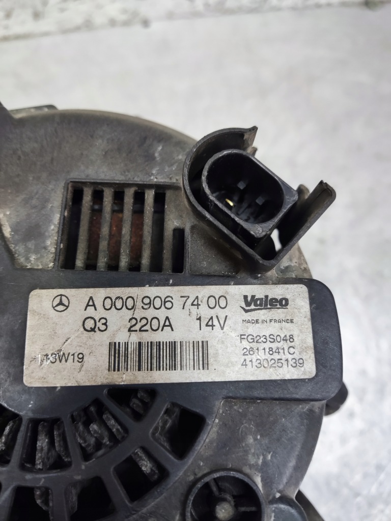 Mercedes e klasa w212 3.0 cdi v6 генератор a0009067400 с Разборки