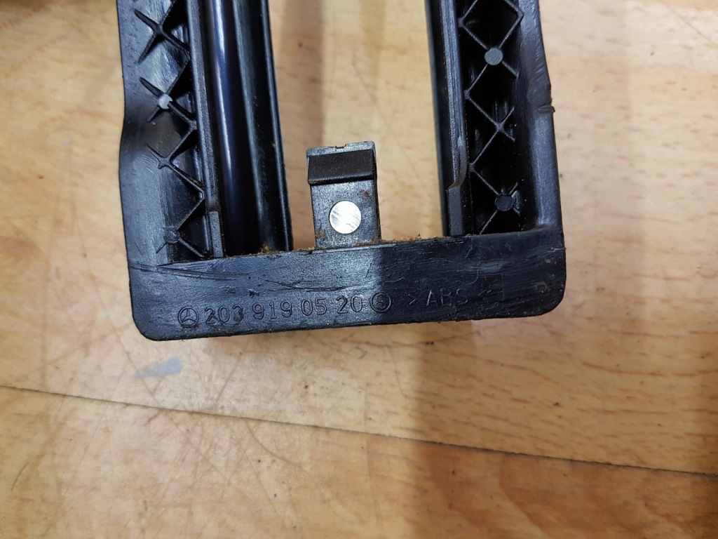 Накладка направляющая сиденье 6szt комплект mercedes w203 Цена