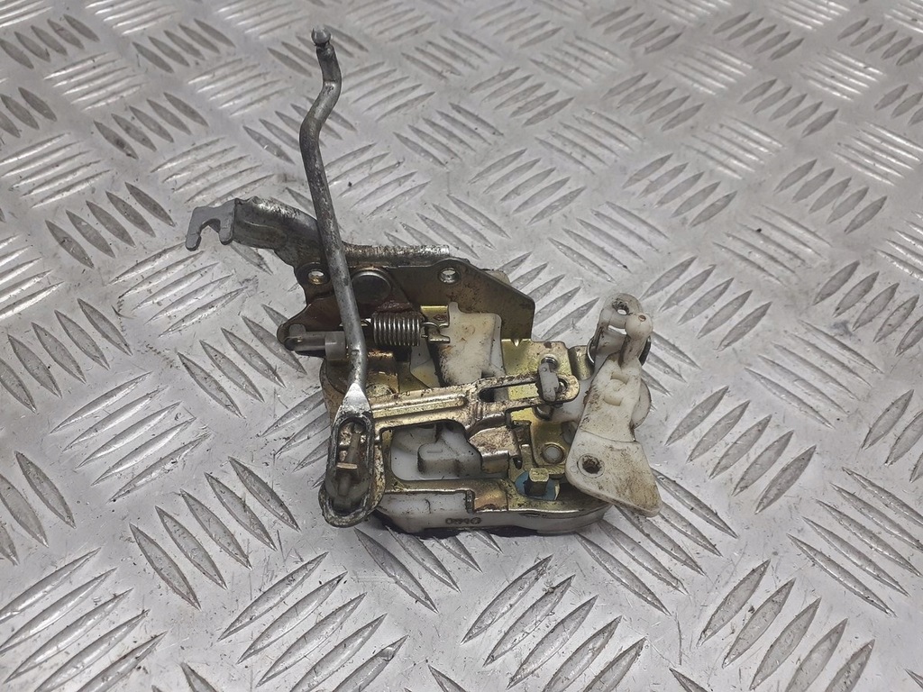 фото №2, Замок дверь правый перед toyota yaris i