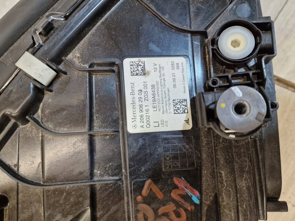 фото №11, Mercedes c klasa w206 21- лампа digital перед левая