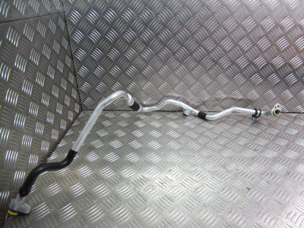 фото №1, Audi r8 шланг кондиционера 427260708b