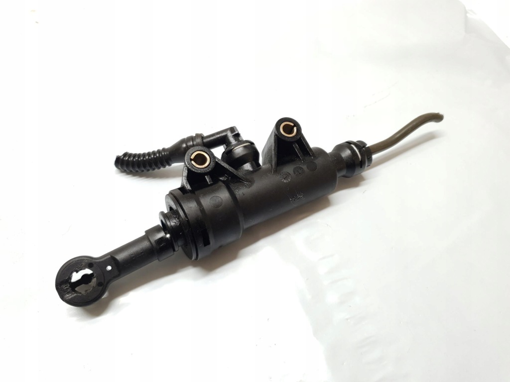 Помпа зчеплення lancia phedra Оригінал